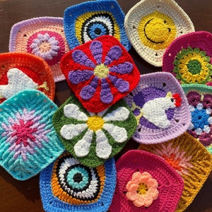 Set of Crocheted Granny Squares, African Violet Finished Granny Square Kit, Crochet Kit, Ready Granny Squares Ornament, Crochet Supply