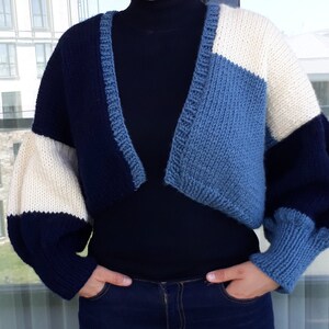 Oversize Hand Knit Chunky Cardigan, Color Block Sweater, Balloon Sleeve Wool Cardigan, Blue Cardigan Women Sweater, Cropped Cardigan