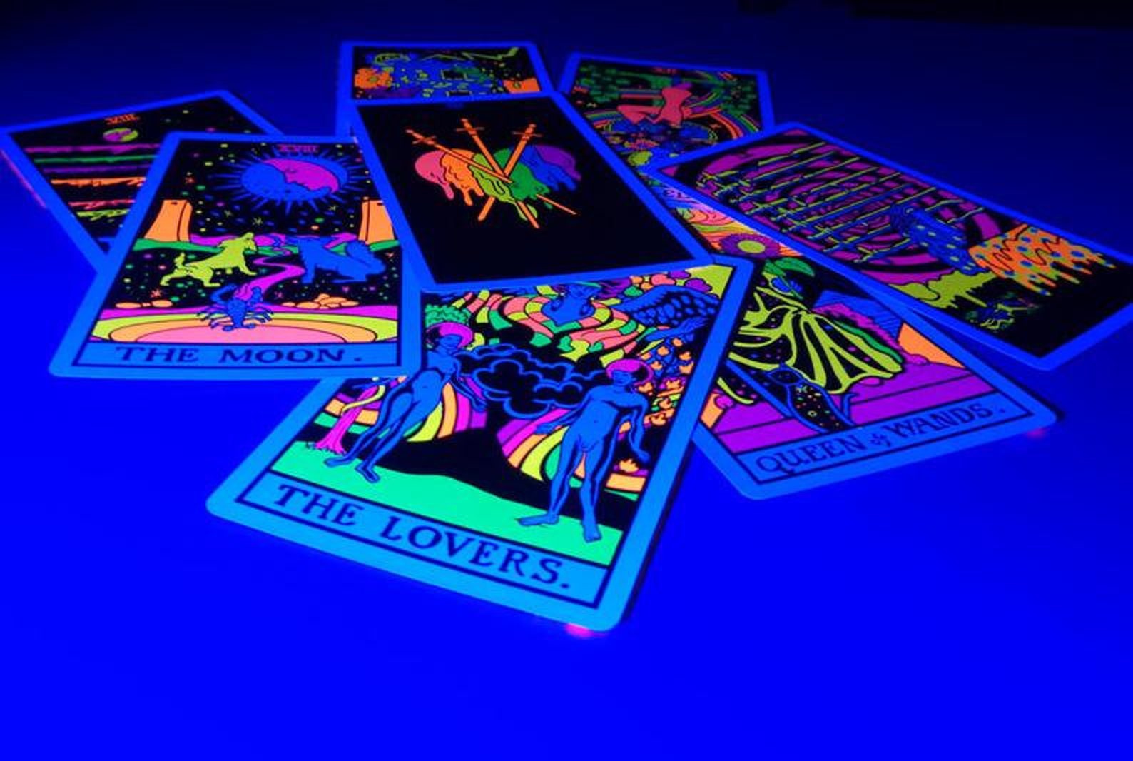 Black Light Tarot includes 5 bonus cards Etsy