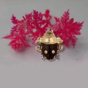 Bague scarabée sculptée, bague amulette scarabée oeil de tigre, bague scarabée sculptée à la main en or, bague scarabée porte-bonheur, bague véritable CZ plaquée or