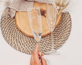 2 x Sektglas mit Gravur - zur Hochzeit - Hochzeitsgeschenke - Hochzeitsgläser personalisiert mit Namen und Datum Set