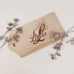 Small breakfast board with engraving - personalized name