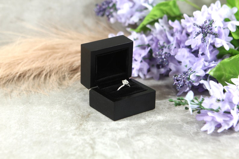Yookin Wooden Ring Box - Portable Magnet Ring Case for