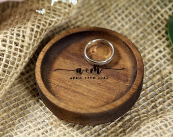 Personalized Custom Initials Wood Ring Dish - Custom Wedding Ring Dish - Engagement Ring Dish - Ring Holder - Ring Dish for Men/Women