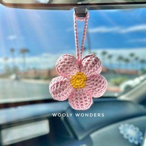 Crochet Pink Bubble Flower Plush Car Charm for Rear View Mirror, Car Accessories for Women, Plant Lover Gifts, Cute Car Decor, Gifts for Her