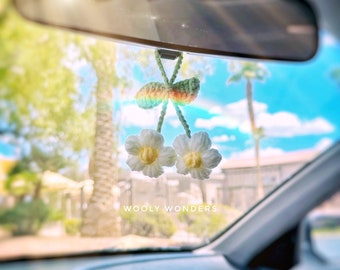 Crochet White Flower Car Accessory: Milk Cotton Plush Keychain