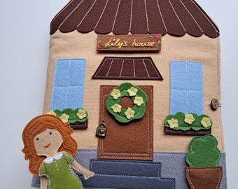 Portable personalized fabric dollhouse bag with a felt doll, Textile travel toy, Gift for girl.