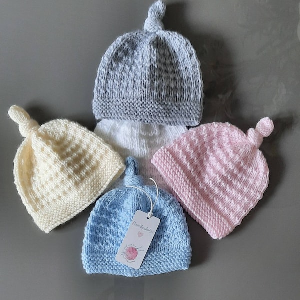 Hand knitted newborn knot hats for baby girl/boy 0-3 months and 3-6 months (approx)-made to order in a wide variety of pastel colours.