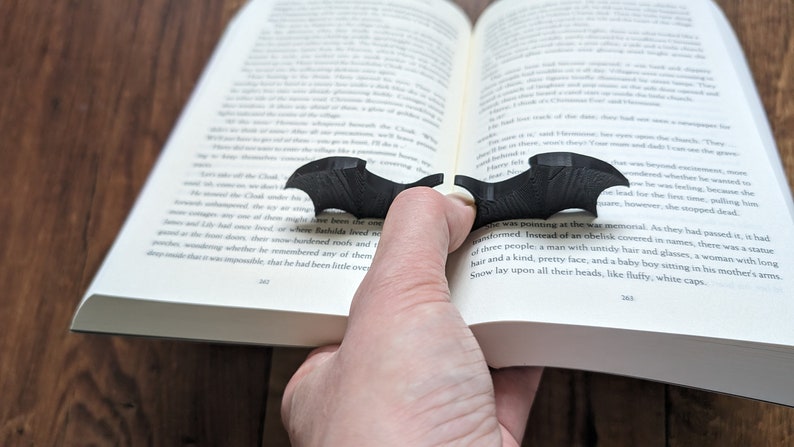 Book bat holder thumb page 3D nerd gift image 3