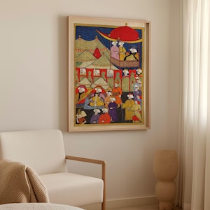 Può includere: Un dipinto incorniciato che rappresenta una scena di un evento storico. Il dipinto presenta un gruppo di persone con abiti colorati, in piedi davanti a una tenda. La scena si svolge su uno sfondo blu con una luna crescente e stelle.