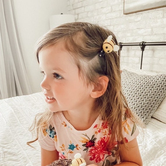 Small baby 2024 hair clips