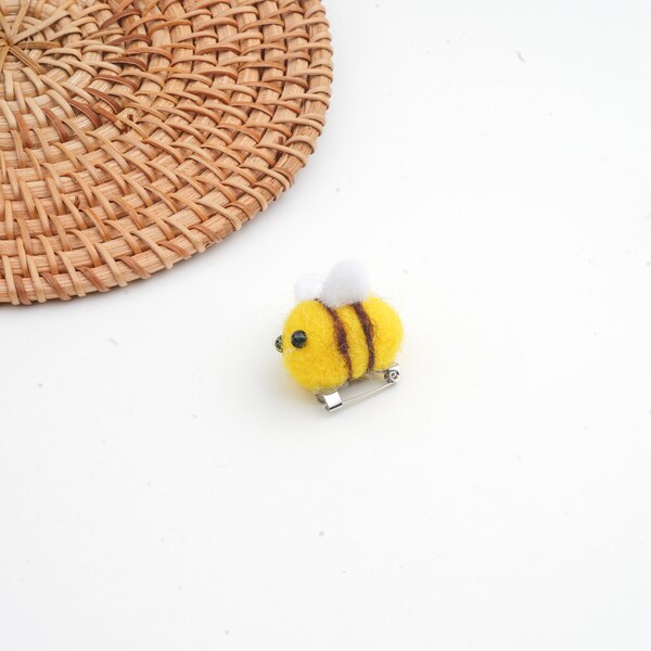 Felt Bee Pin Felt Bee Brooch Small Bee Accessories Cute Bee Accessory Cute Pin for Bags Little Kawaii Brooch