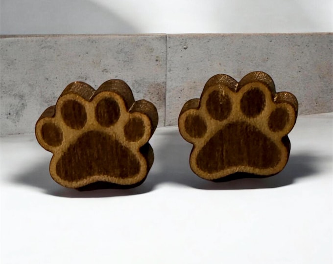 Laser Engraved Wooden Paw Print Stud Earrings – Natural Wood, Pet Lover Gift