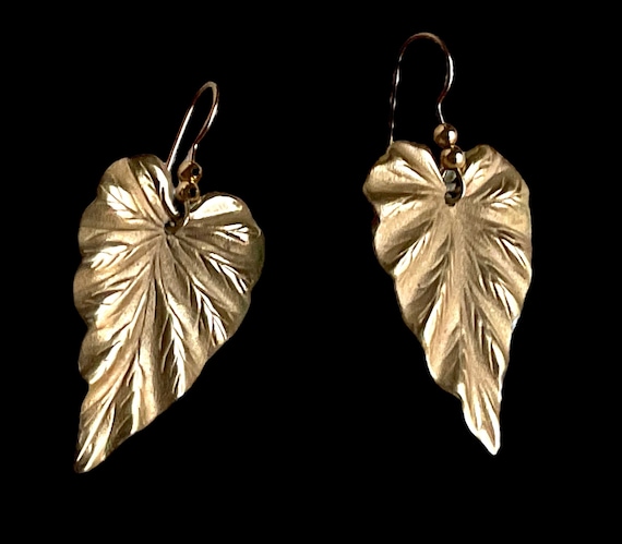 Leaf Gold Tone 2” Dangle Drop stud Earrings - image 5