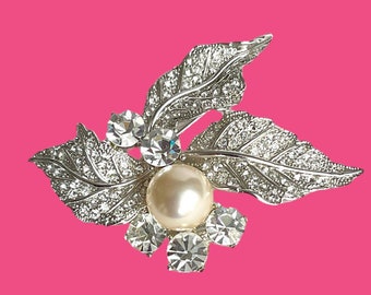 Vintage Pearl Floral Leaf 3D Brooch with clear Swarovski Crystal Rhinestone in silvertone setting, pin is 2.50"by 1.80"