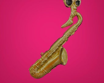Vintage Musician playing Saxophone Gold tone 2.6” Brooch
