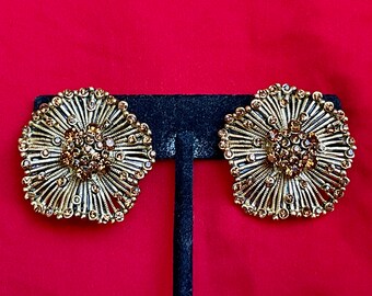 Vintage Gold tone Starburst mini crystal rhinestone clip-on Earrings 1 1/8"