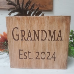 Custom Grandma Sign | Personalized Grandma Gift | Mamaw Shelf Sitter | Nana Sign | Meemaw Sign | Grandkid Gift for Grandma | Grandma Present