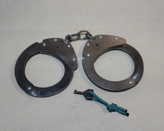 Real police handcuffs,Security Handcuffs,quality handcuffs,military handcuffs, vintage handcuffs,soviet handcuffs, stainless steel handcuffs