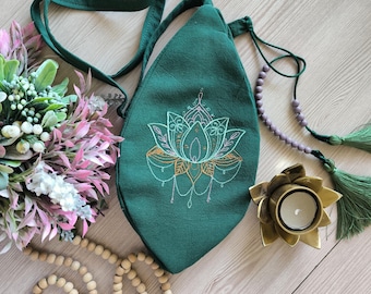Embroidered Lotus  Japa mala beads bag. Prayer bag. Meditation bag. Bag for practice Maha mantra. Vaishnavism tradition.