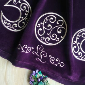 Tarot tafelkleed. Geborduurde tarotdoek. Gepersonaliseerde borduurzijde fluwelen tafelkleed voor tarot. Borduurtafelkleed voor tarot.