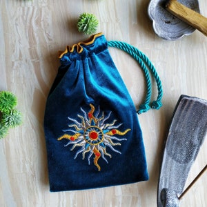 Bolsa de tarot. Estuche para cartas de tarot. Bolsa de terciopelo de seda con bordado personalizado.