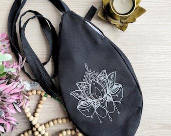 Silver Lotus Japa mala beads bag. Prayer bag. Meditation bag. Bag for practice Maha mantra. Vaishnavism tradition. Counter for japa.