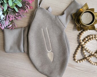 Embroidered  Tilak warm winter light beige Japa mala bag. Prayer bag. Meditation bag. Bag for practice Maha mantra. Vaishnavism tradition.