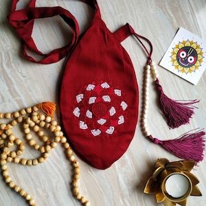 Embroidered Japa bag. Prayer bag. Meditation bag. Embroidered mandala japa bag. Maha mantra bag. Hare Krishna mantra bag with counter.