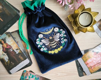 Tarot bag. Dark blue Honeybee Case for tarot cards with initials. Personalized embroidery silk velvet pouch for tarot.