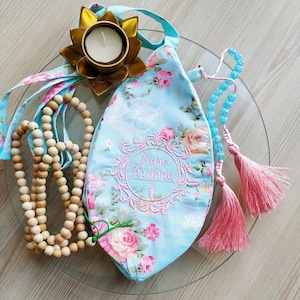 Embroidered flowers Japa bag. Prayer bag. Meditation bag. Embroidered mandala japa bag. Maha mantra bag. Hare Krishna bag with counter.