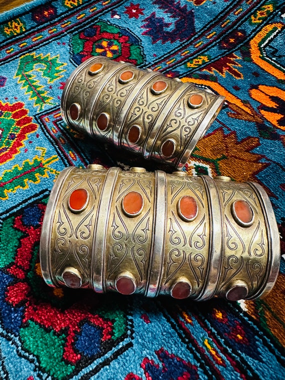 Turkmen Silver Antique Jewelry. Turkoman bracelet.