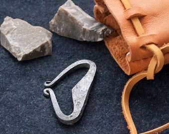 Medieval fire striker kit, viking fire steel set, forged fire striker, blacksmith steel and flint, fire striker replica, bushcraft fire kit