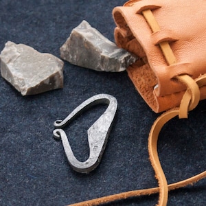 Medieval fire striker kit, viking fire steel set, forged fire striker, blacksmith steel and flint, fire striker replica, bushcraft fire kit