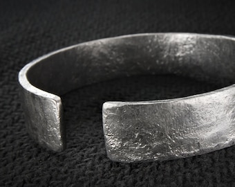 Viking forged armband - Viking iron arm ring, Forged torc, Arm ring, Forged bracelet, Renaissance torc, Armlet, Renfaire jewelry, Oath ring