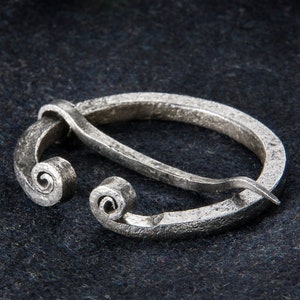 Hand forged fibula brooch, viking penannular brooch, iron cloak clasp, medieval costume, slavic reenactment, larp, cloak pin, replica