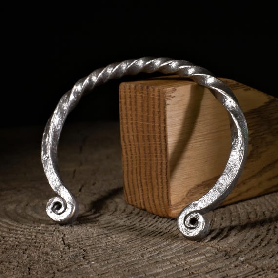 Torque forgé viking Bracelet torque en acier, bracelet en fer