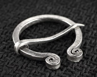 Viking penannular pin - cloak clasp, forged brooch, viking penannular brooch, renaissance faire pin, small cloak pin, medieval clasp, fibula