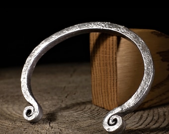 Viking forged bracelet - Forged torc, Early medieval bracelet, Hand forged steel bracelet, Celtic forged arm ring, Renaissance fair jewelry