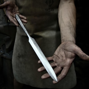 Yari, lancia giapponese - Replica di un'arma in asta da samurai forgiata a mano. Tradizionale arma da guerriero giapponese in ferro. Perfetta per cosplay, esposizione e come regalo per collezionisti.