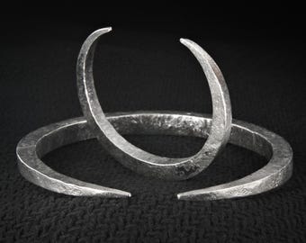 Forged arm ring set - iron arm ring + viking bangle; forged armband, blacksmith torc, pagan jewelry, reenaction, norse clothing, larp man