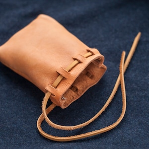 Small medieval pouch, viking leather bag, slavic pouch replica, small belt bag, small nordic pouch, scandinavian medieval bag, belt bag