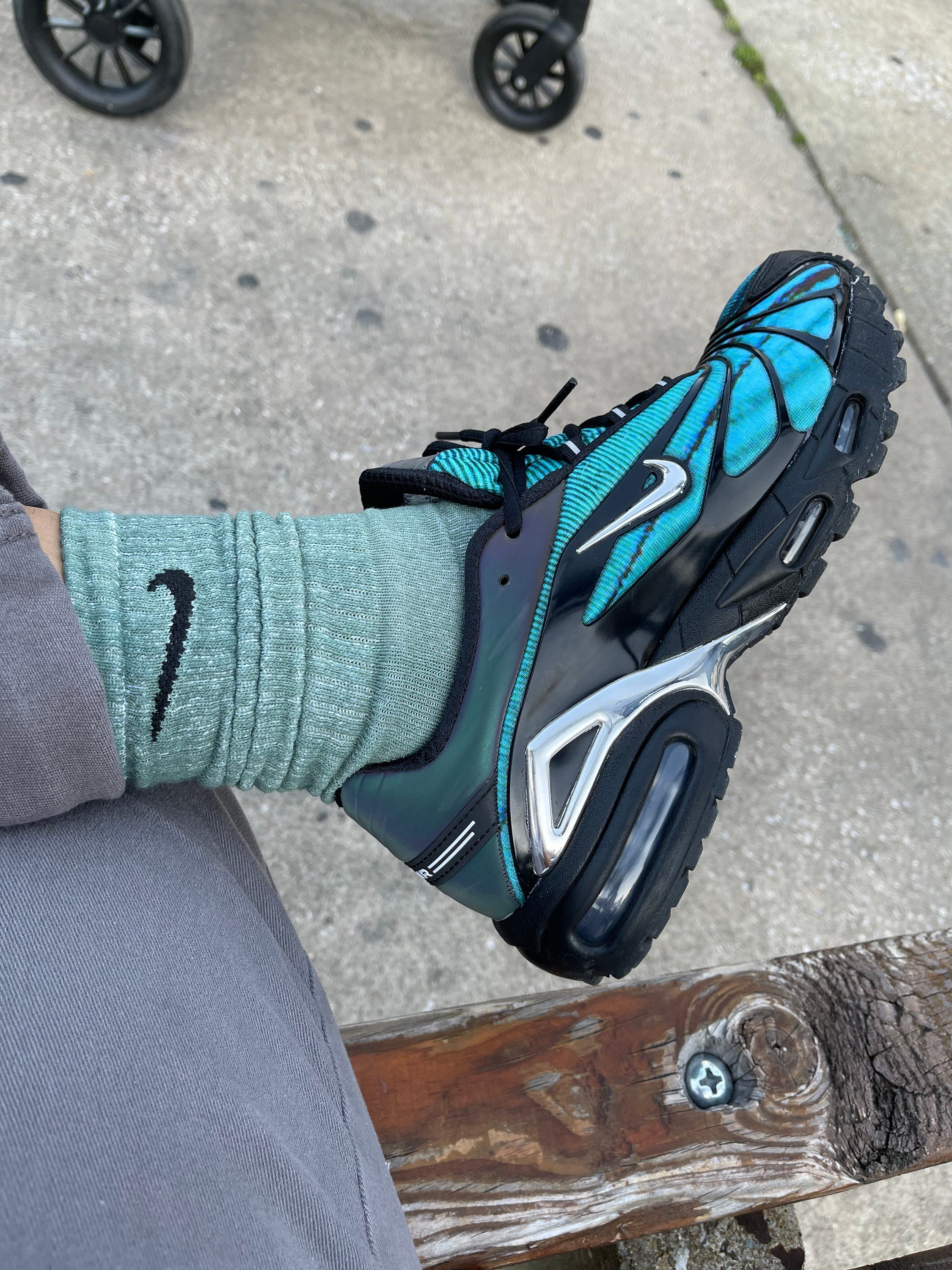 neutral nike socks finish line