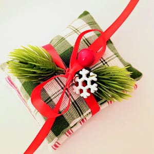 Customizable BALSAM CHRISTMAS SACHET Sets of 2 | Vintage Christmas | Homespun | Balsam Cedar Vanilla Spice Peppermint Wintergreen Lavender
