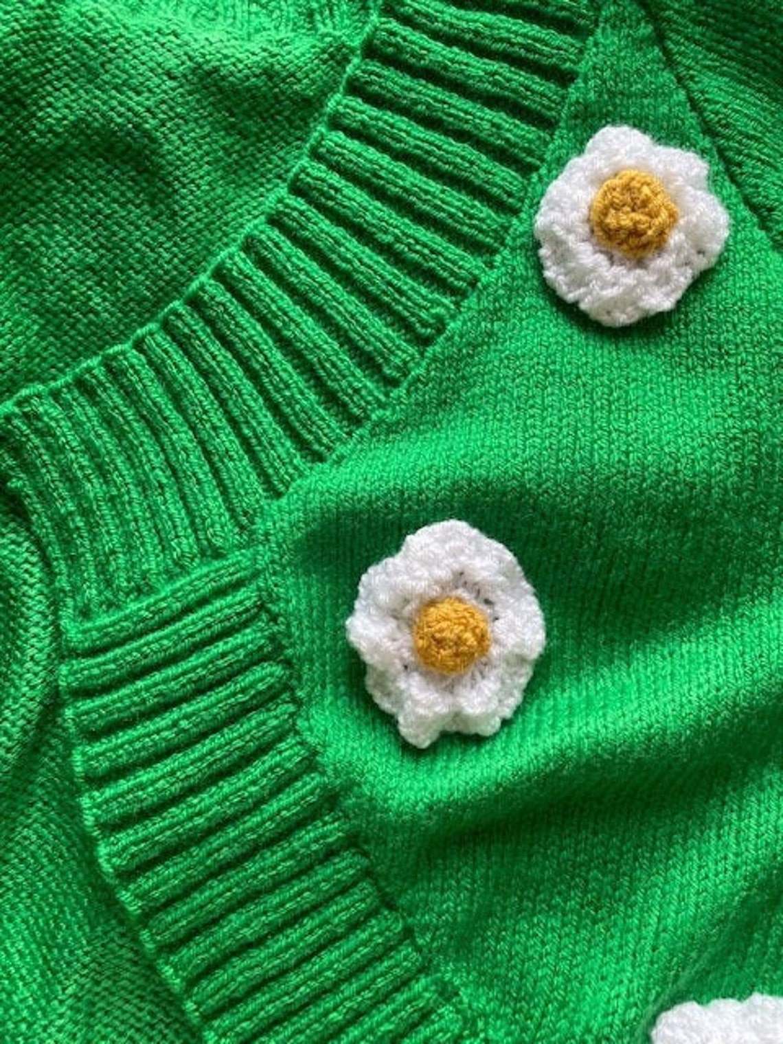 Hand knitted daisy green cropped cardigan | Etsy
