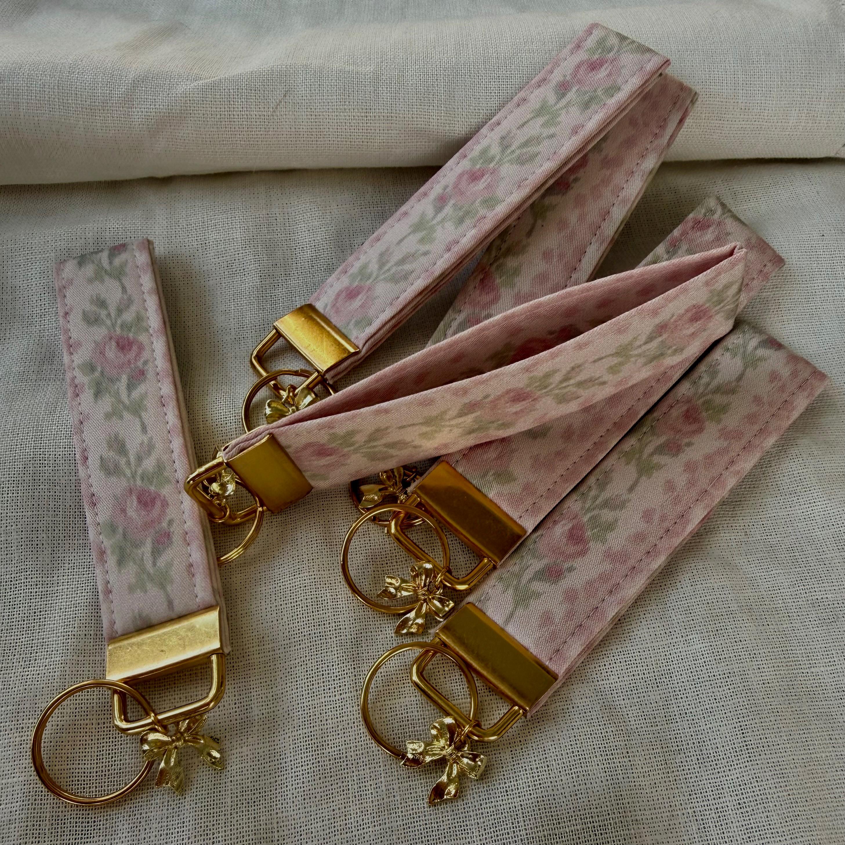 チャーム Chakra Shimmer Wristlet Strap String Ting Chakra Shimmer