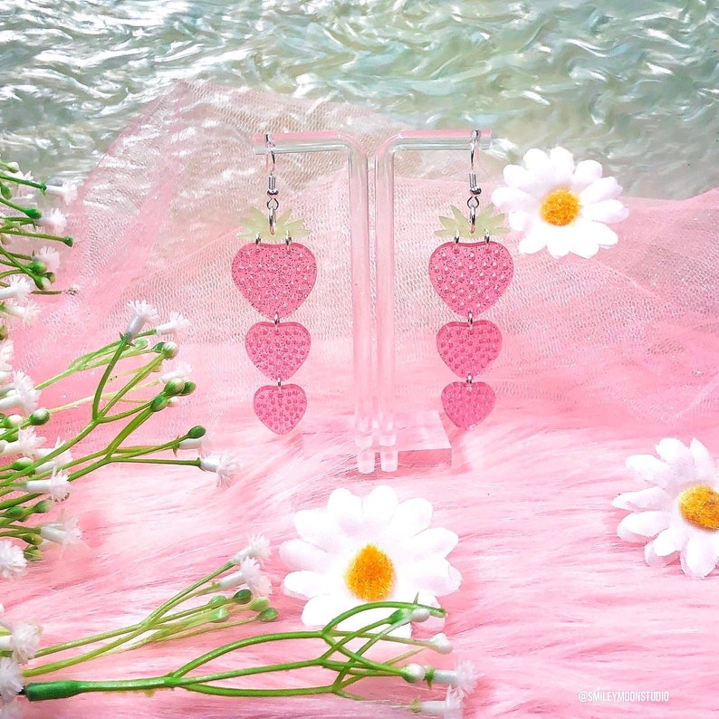Strawberry Stack Earrings, Acrylic Laser Cut Earrings, Fruit Earrings, Funky Earrings, Kawaii Earrings bild 2