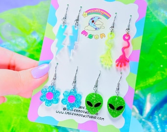 Pendientes mini Nostalgia, Pack de pendientes mini inspirados en el año 2000, Pendientes acrílicos cortados con láser