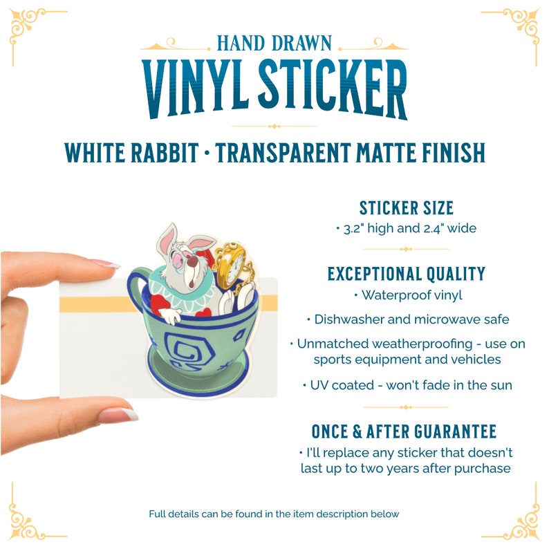 Op de afbeelding: Witte Konijn vinyl sticker met een transparante matte afwerking. De sticker heeft een cartoon afbeelding van het Witte Konijn uit Alice in Wonderland dat een zakhorloge vasthoudt en in een theekopje zit. De sticker is 8,1 cm hoog en 6,1 cm breed.