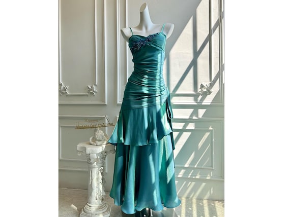 knee length dresses for ladies Dressime Women Sparkly Green Metallic Prom Dress Mermaid Spaghetti Straps  Long Formal Dress With Beading  dressime